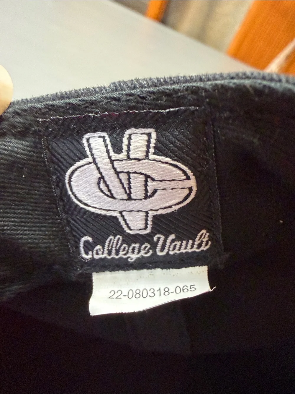🦫 Toddler Black Baseball Cap with  en y the Beaver Logo.